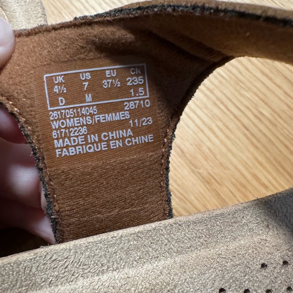 Clarks Collection April Cove Sandal in Bronze Metalic - Picture 11 of 12